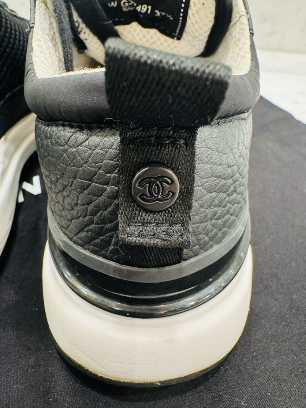 Chanel CC Logo Sneakers Black & White Leather Mesh Trainers Size 37.5 / US 7.5 - Picture 9 of 15